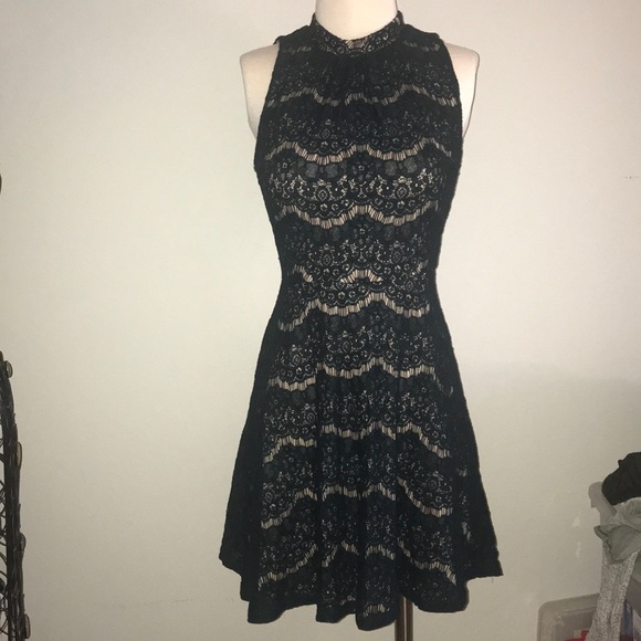 DARK GREEN AND TAN LACE TURTLENECK DRESS - Picture 1 of 3